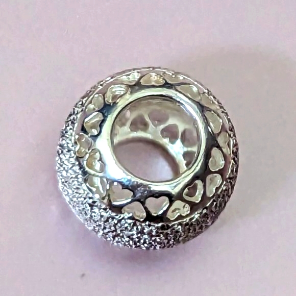 Pandora Glittering Hearts of Pandora Charm - Picture 4 of 9